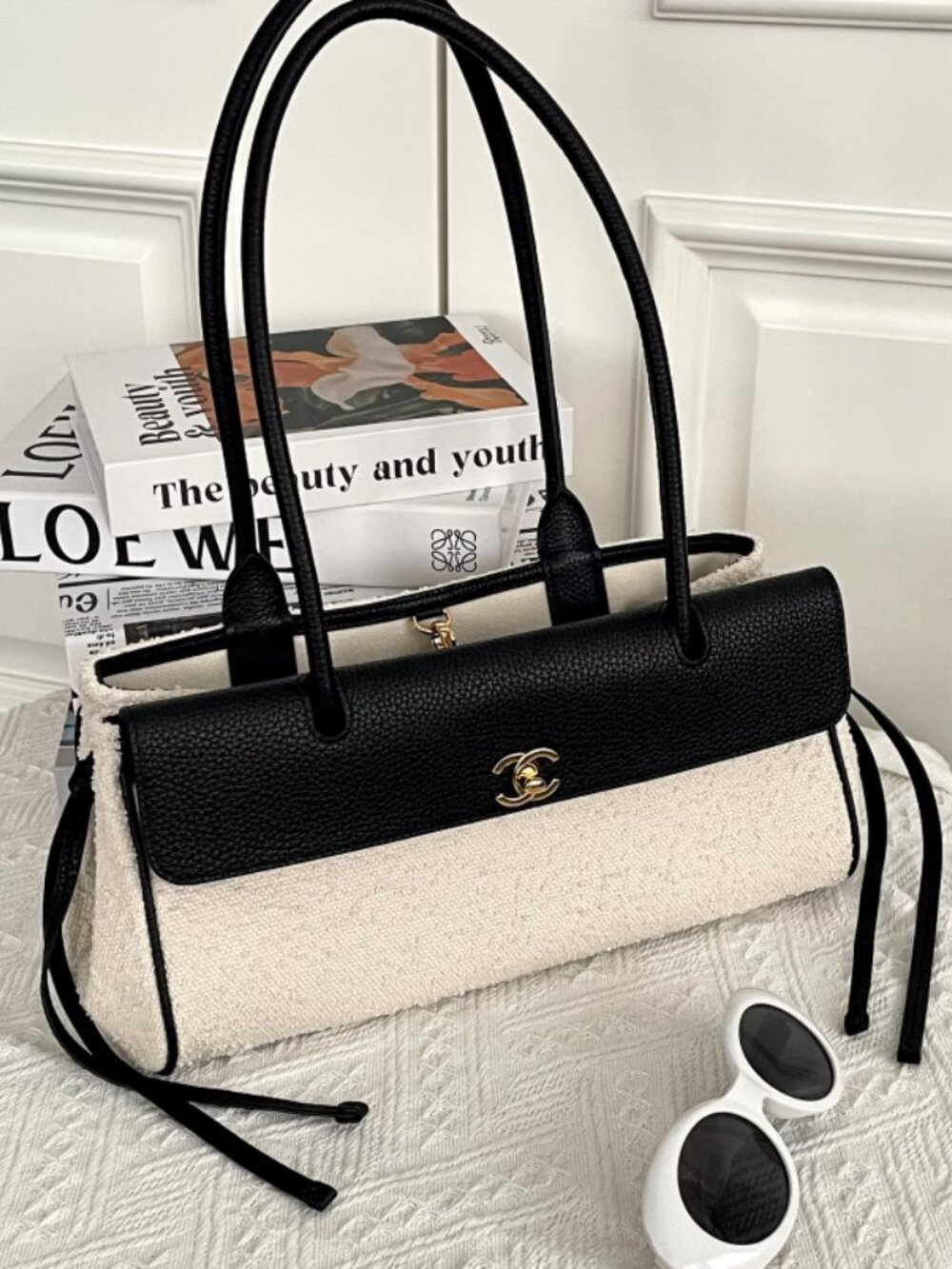 Classic CHANEL   bag: A Stylish and Versatile Choice for Elegance